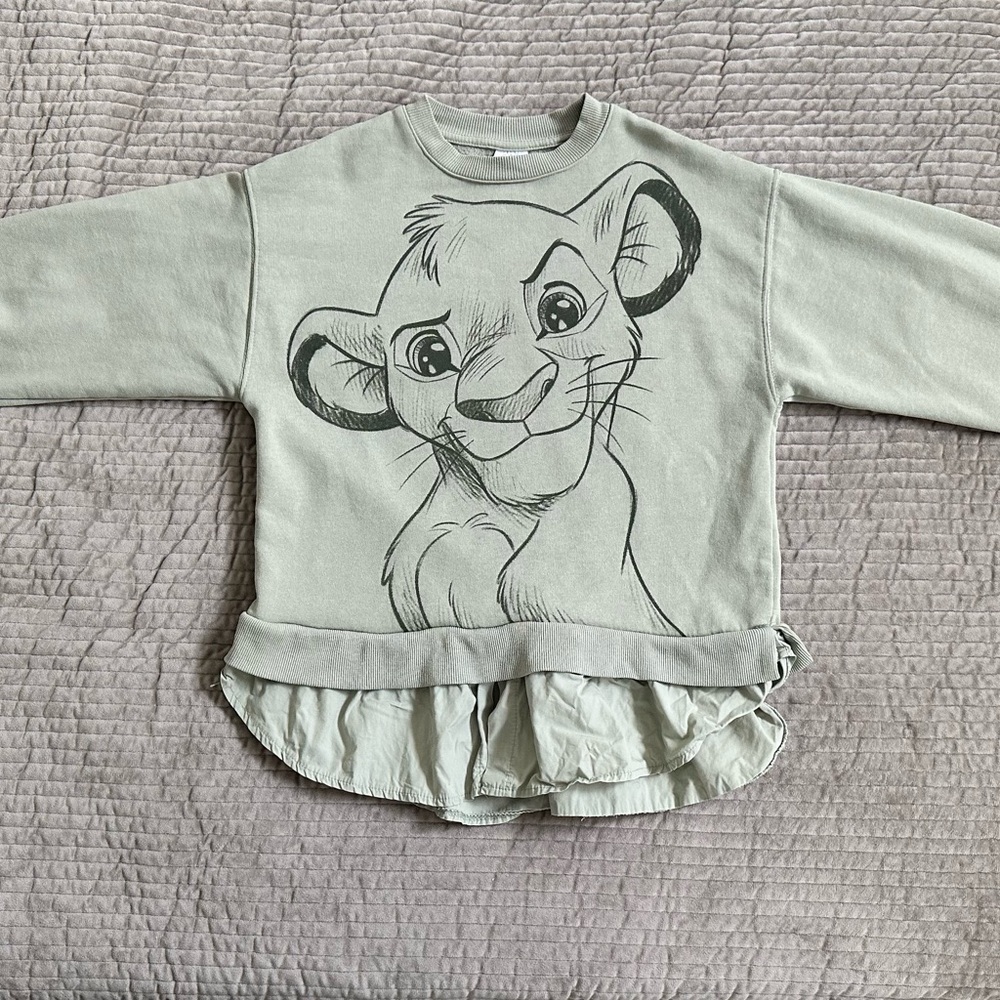Zara Girls Size (10) Lion King Crewneck Sweater